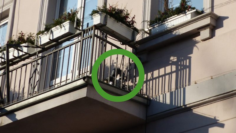 Feinstaubsensor am Balkon des Remagener Rathauses
