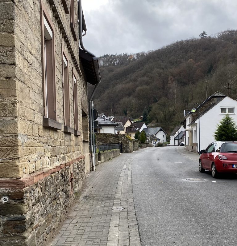 Bad Breisiger GRÜNE freuen sich über die Umsetzung der Parktaschen in Rheineck