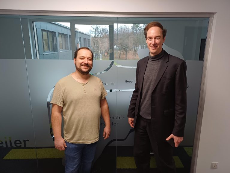 Christoph Scheuer informiert sich bei den Ahrtal-Werken über den Schutz kritischer Infrastruktur