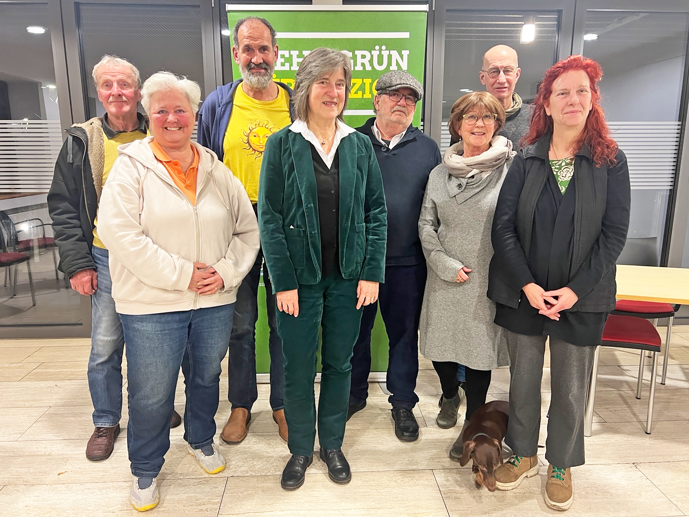 Bettina Fellmer sowie die Mitglieder des Ortsverbands Sinzig von BÜNDNIS 90/DIE GRÜNEN. (Foto: Hardy Rehmann)