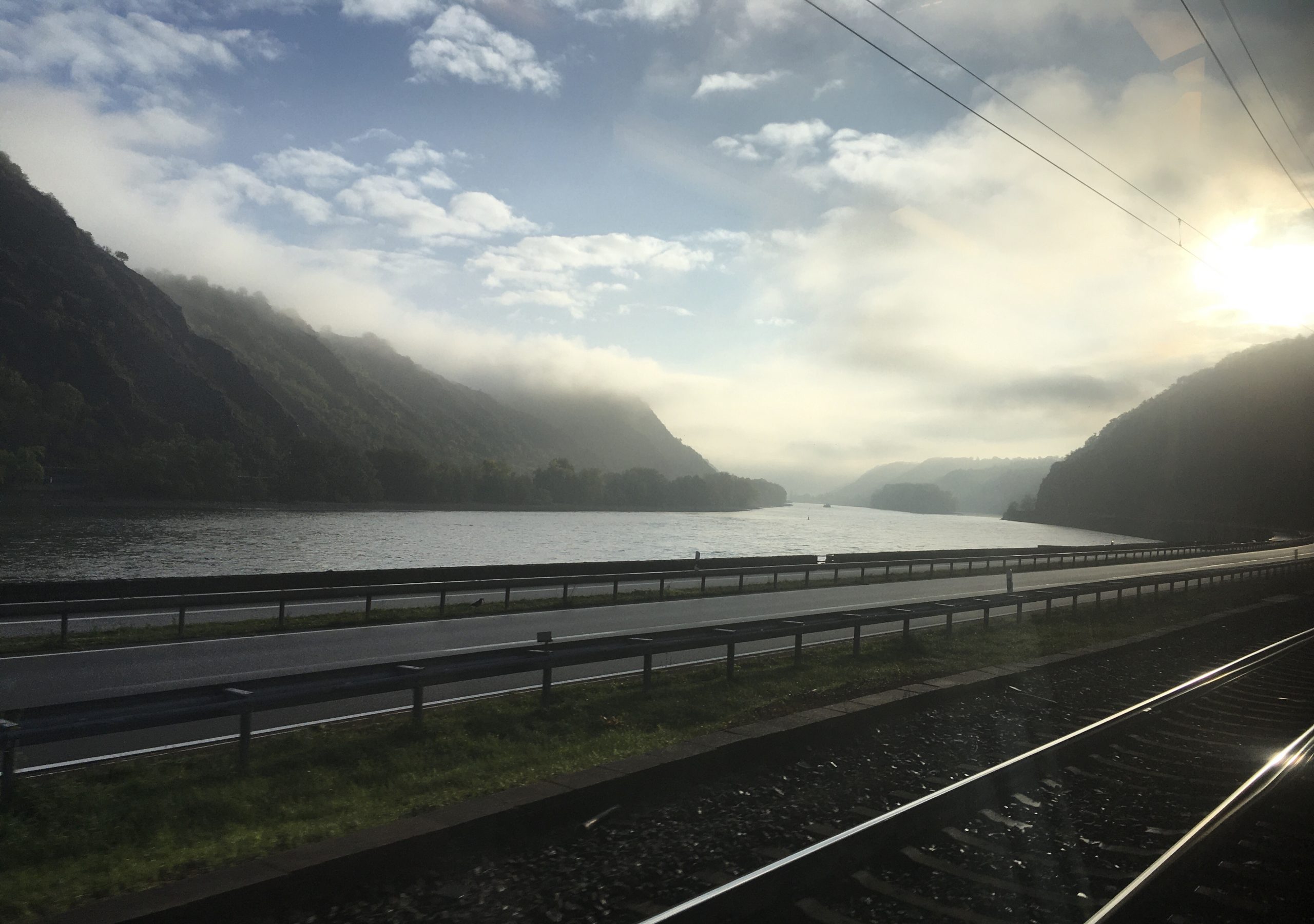 Das Rheintal ist zu eng für eine weitere Gütertrasse. Eine zweite Trasse durch den Westerwald wäre eine Lösung.