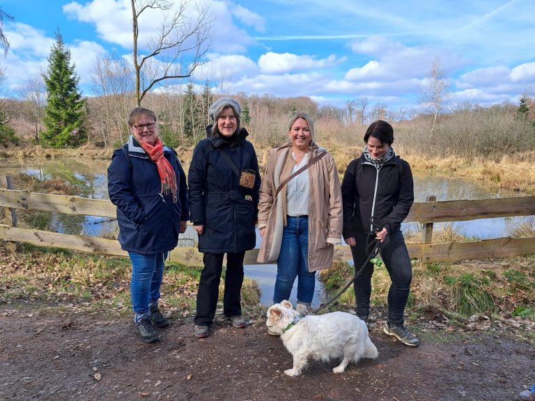 Spaziergang im Breisiger Wald: Austausch über Natur- und Klimaschutz